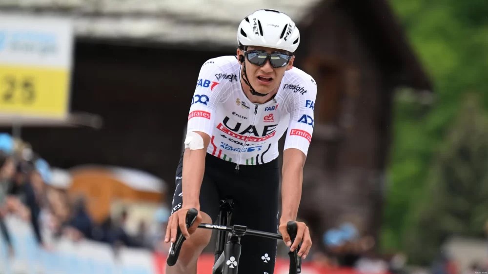 Isaac del Toro brilla en el Giro de Italia: logra segundo lugar en la séptima etapa
