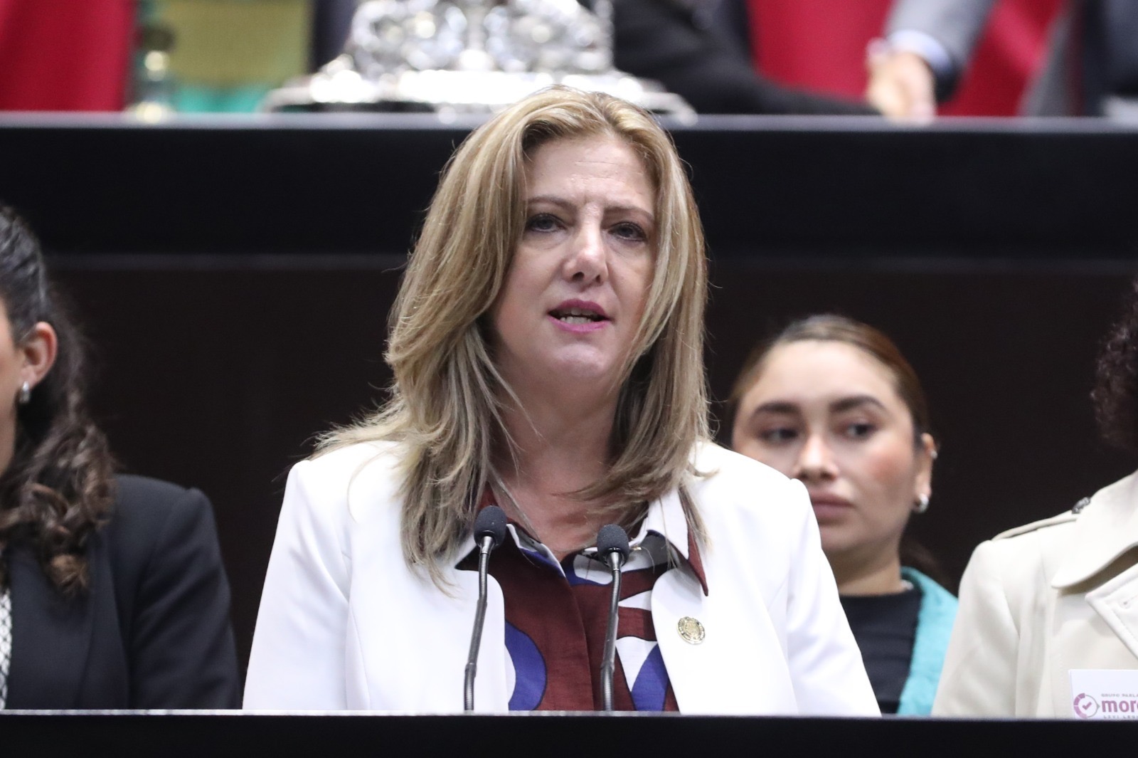 Impulsan reforma para permitir cesión de boletos aéreos sin costo adicional