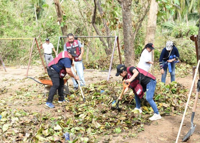 Evelyn Salgado agradece solidaridad: continúa la entrega de apoyos en comunidades de la Costa Chica