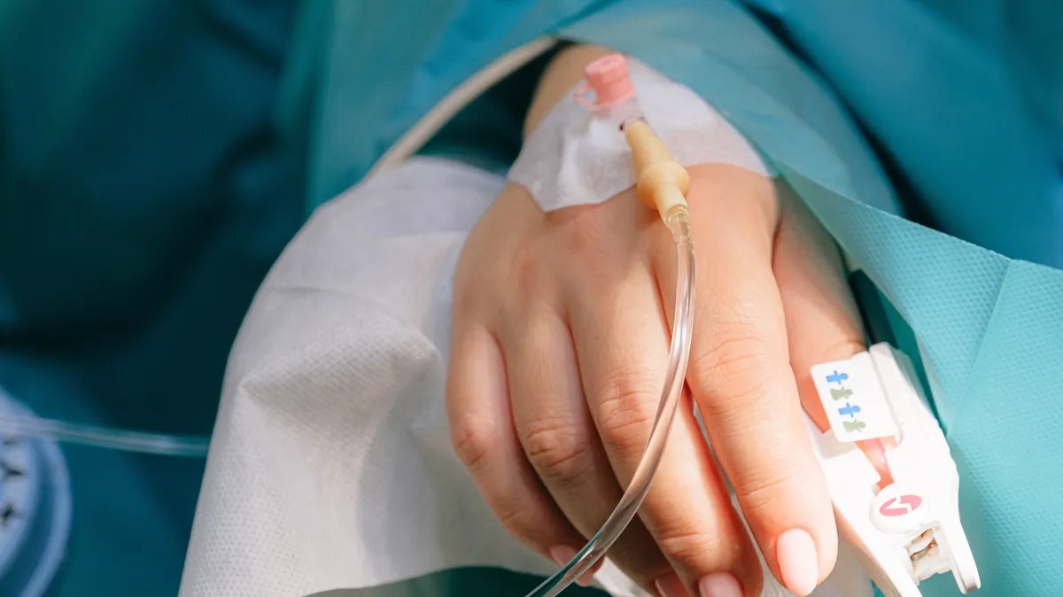 Más del 90 por ciento de los pacientes hospitalizados en México reciben algún tipo de tratamiento intravenoso.