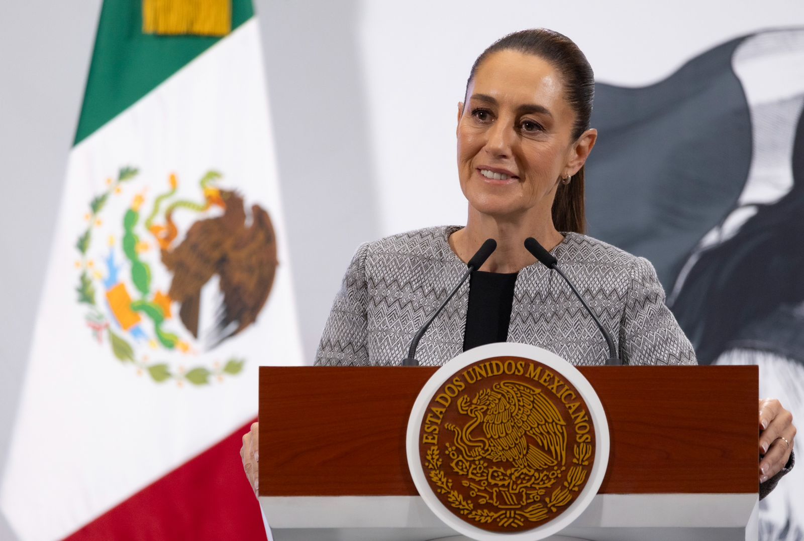 Sheinbaum lanza estrategia de limpieza en 12 mil km de costas por el Día del Medio Ambiente