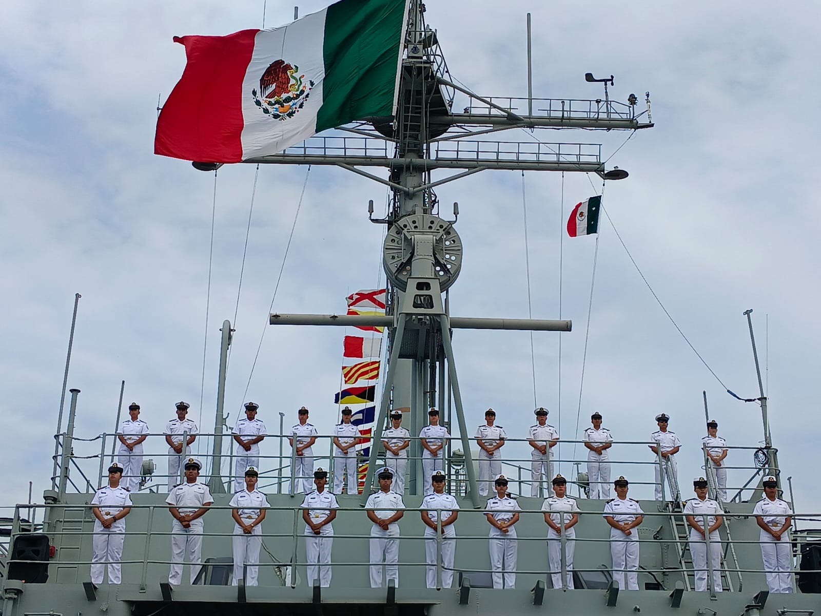 Continúa Crucero de Instrucción “Consolidación de la Independencia de México 2025”, a bordo del buque ARM “Usumacinta” (A-412) con 171 cadetes