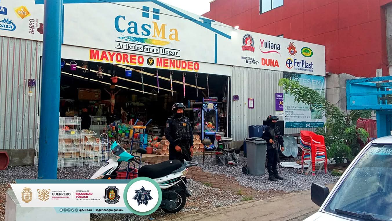 Policía Estatal refuerza vigilancia en Ayutla ante huracán Erick y advierte contra actos delictivos
