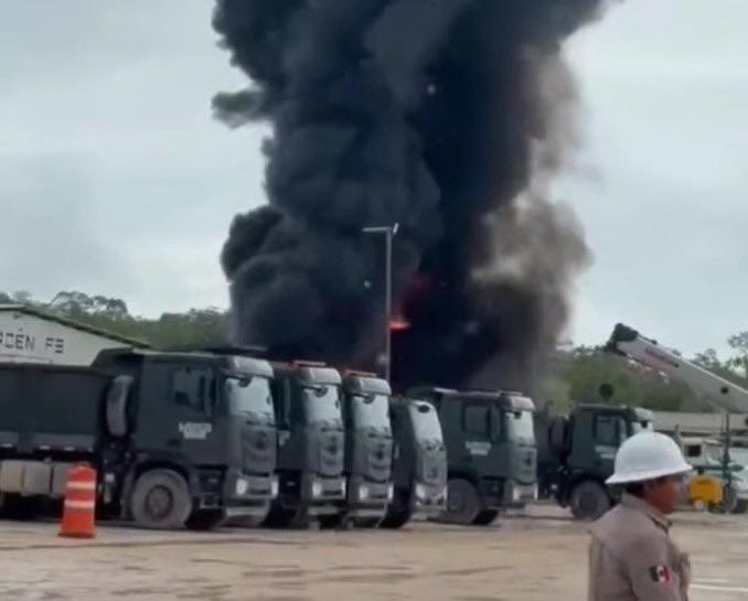 Incendio en tramo 6 del Tren Maya moviliza a servicios de emergencia