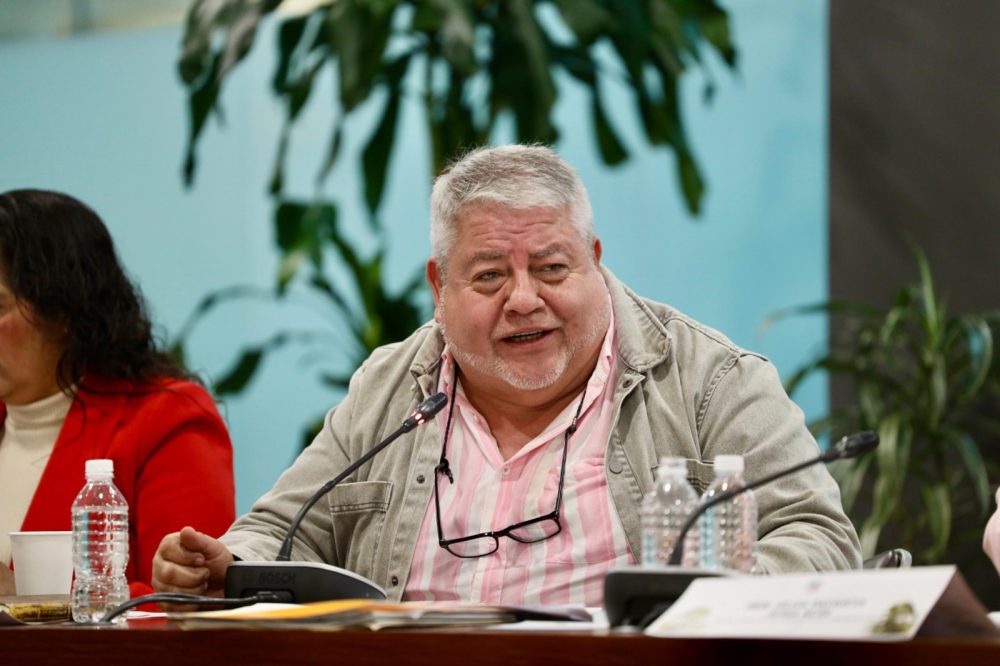 “No es el actual gobierno el que convirtió la seguridad en espionaje” responde el senador Manuel Huerta a la oposición.
