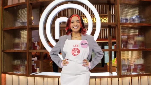 Leslie Gallardo rompe en llanto tras su sorpresiva eliminación de MasterChef Celebrity 2025
