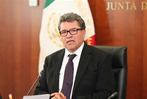 Monreal adelanta impulso a ley secundaria para prohibir vapeadores