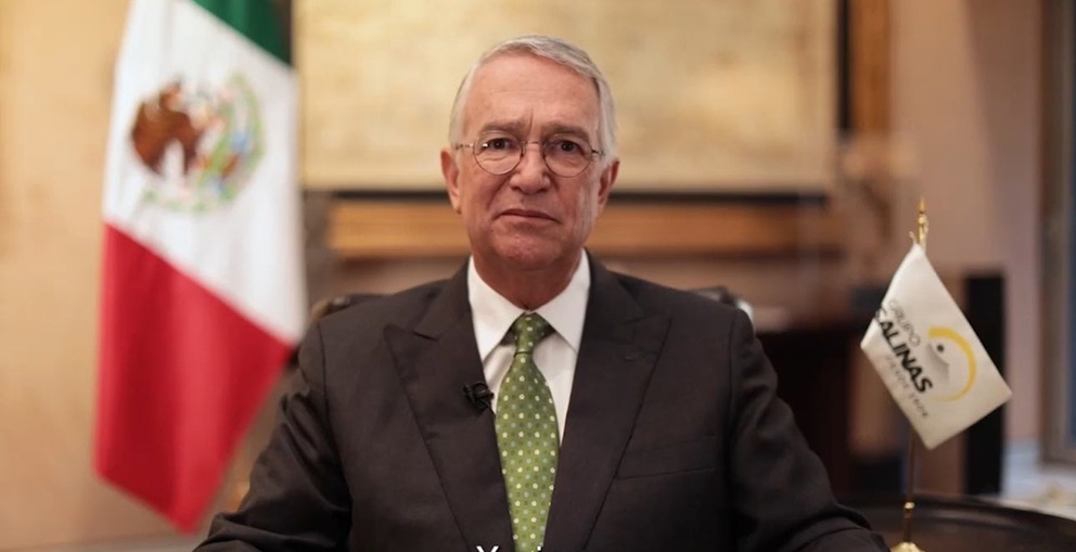 De Frente y De Perfil