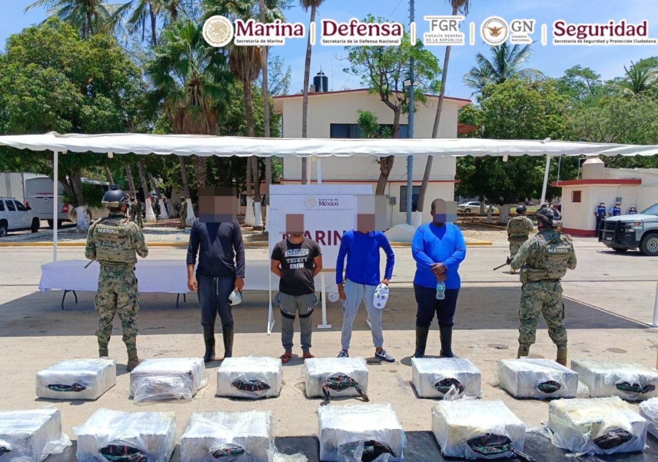 EN UNA OPERACIÓN MARÍTIMA SE ASEGURÓ MÁS DE MEDIA TONELADA DE COCAÍNA, EN LAS COSTAS DE OAXACA