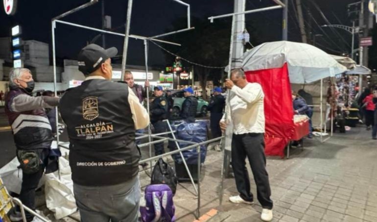 Comerciantes acusan a funcionario de la alcaldía Tlalpan de proteger extorsionadores y pedir cuotas