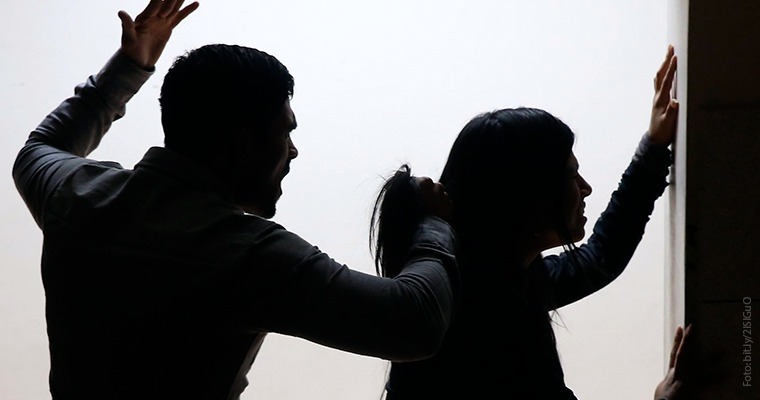 La Ley debe tomar en cuenta y dejar claro que las mujeres son víctimas de muchas clases de violencias, demandó la senadora Ruth González.