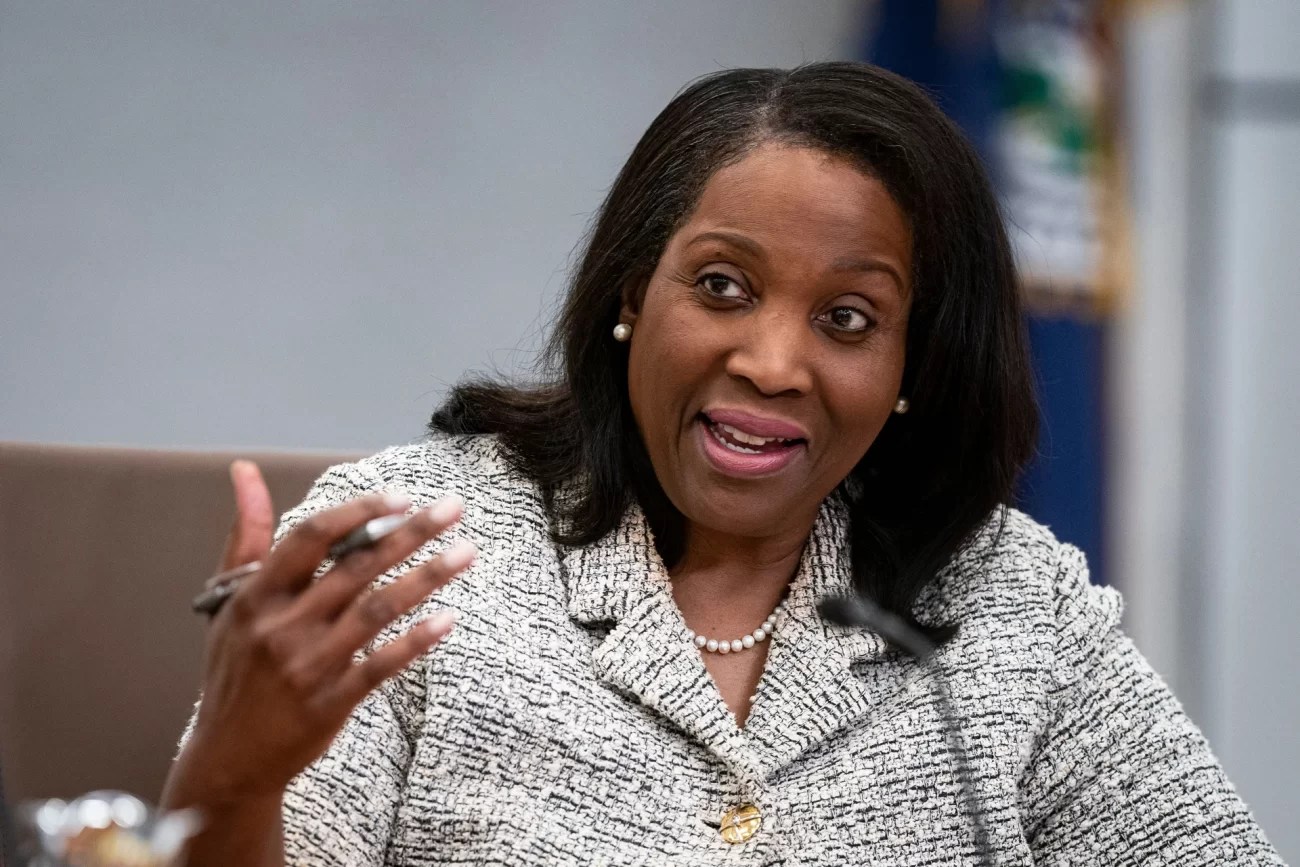 Donald Trump destituye a Lisa D. Cook de la Reserva Federal por presunto fraude hipotecario