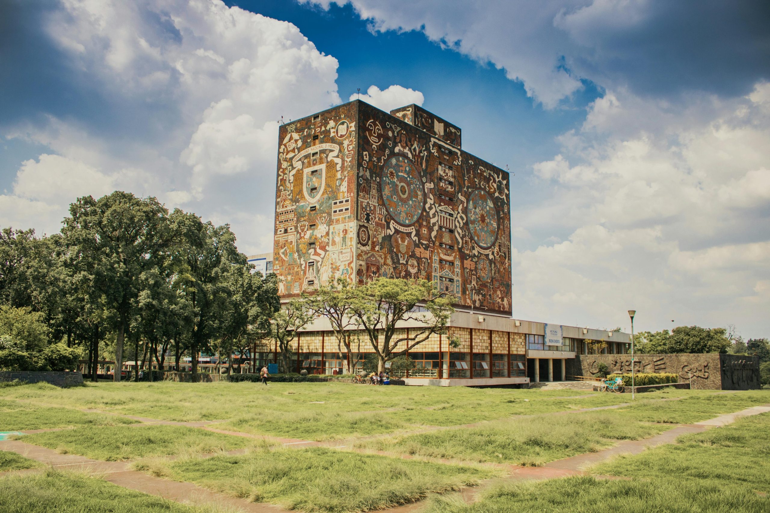 Inicia hoy el periodo escolar 2025-2026 en la UNAM con 84 mil nuevos estudiantes, a quienes el rector dio la bienvenida
