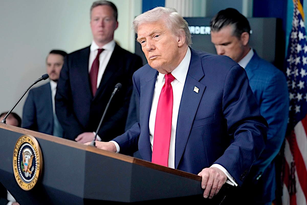 Pide Trump a Putin devolver a Ucrania parte del territorio ocupado