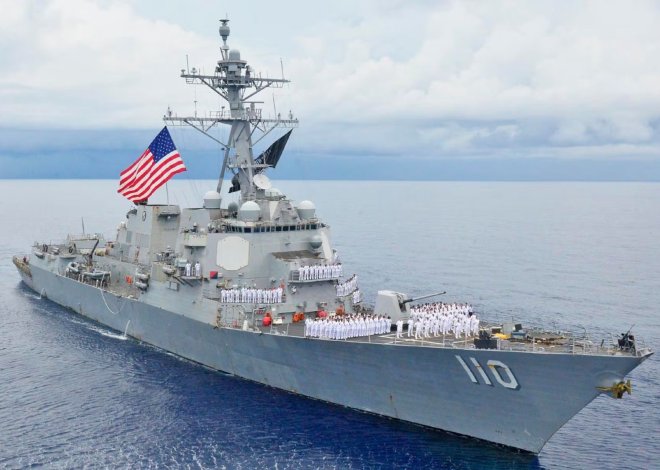 Estados Unidos despliega destructores y marines frente a costas venezolanas