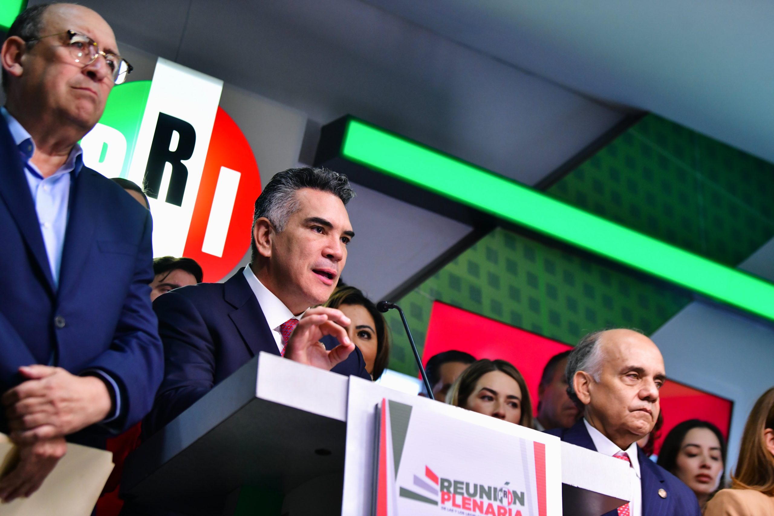 Diputados federales del PRI presentan agenda de 15 puntos y exigen atención inmediata a temas nacionales