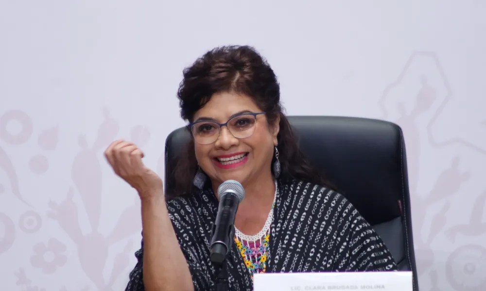 Clara Brugada mantiene 72% de aprobación en CDMX, según encuesta de El Financiero