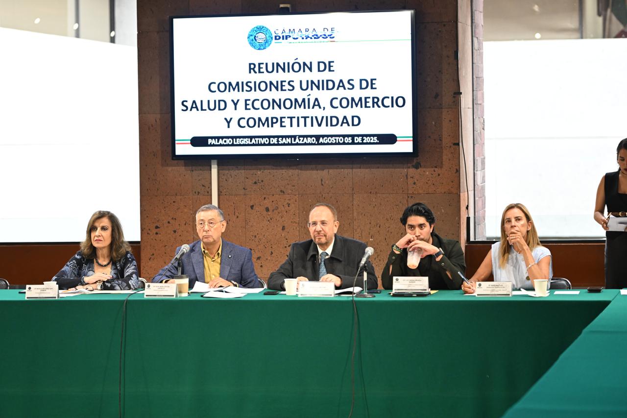 Exige la diputada María Elena Pérez-Jaén reunión urgente con autoridades de Salud para informar sobre la falta de medicamentos y el brote de sarampión en México