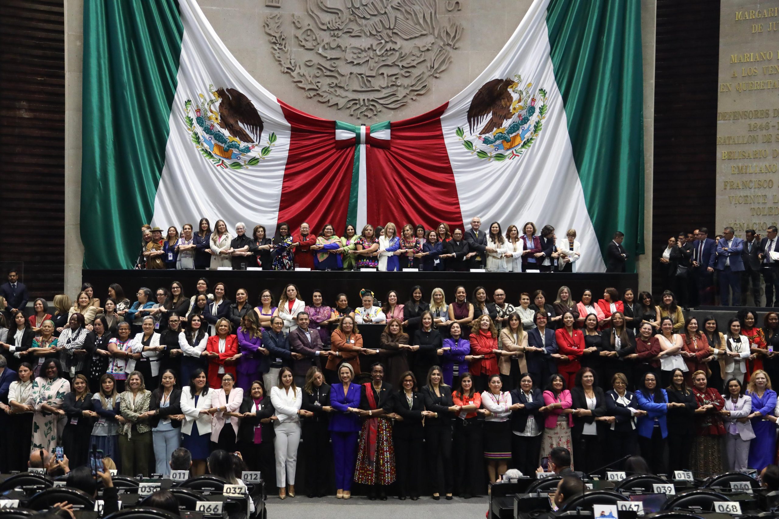 ONU Mujeres y CEPAL urgen a acelerar la igualdad de género y reconocer el cuidado como derecho humano en la región
