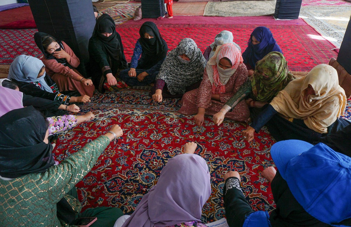 Las mujeres afganas sufren la crisis de violación de derechos humanos más grave en el mundo: ONU Mujeres