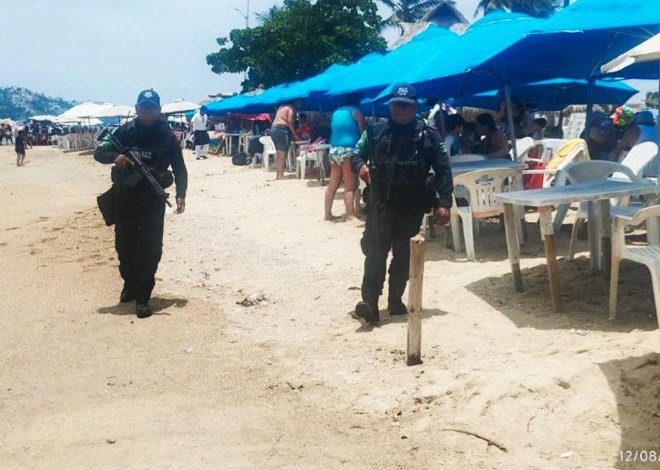 Refuerzan vigilancia en playas de Acapulco durante vacaciones de verano 2025