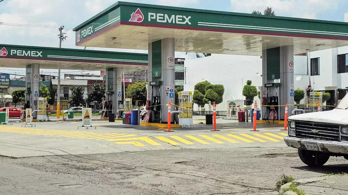 Pemex continúa el envío de hidrocarburos a Cuba, mientras varias entidades del país reportan desabasto, aseguró MCCI