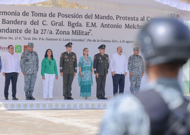 La gobernadora Evelyn Salgado asiste a la toma de posesión de Antonio Melchor Ruiz, como nuevo comandante de la 27 Zona Militar