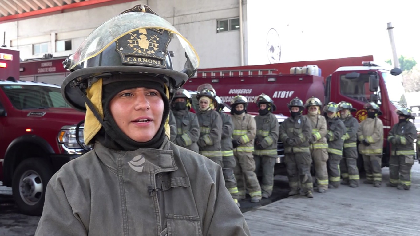 Los bomberos no son reconocidos por el gobierno como miembros del Sistema Nacional de Protección Civil