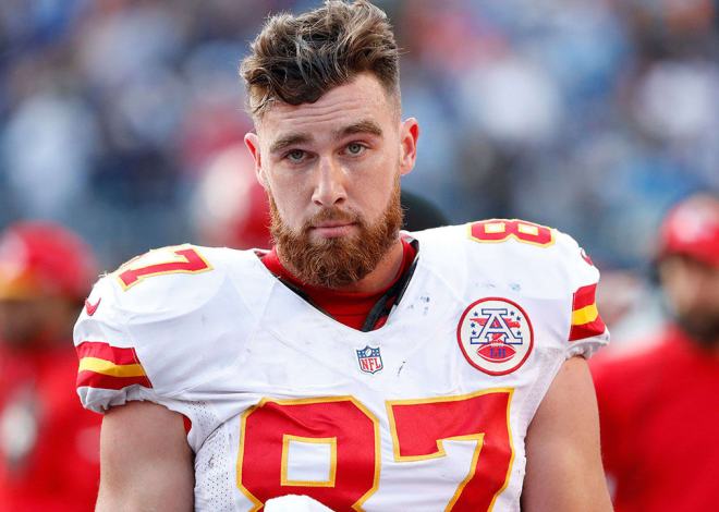 Travis Kelce: el ídolo de la NFL que se convirtió en el prometido de Taylor Swift