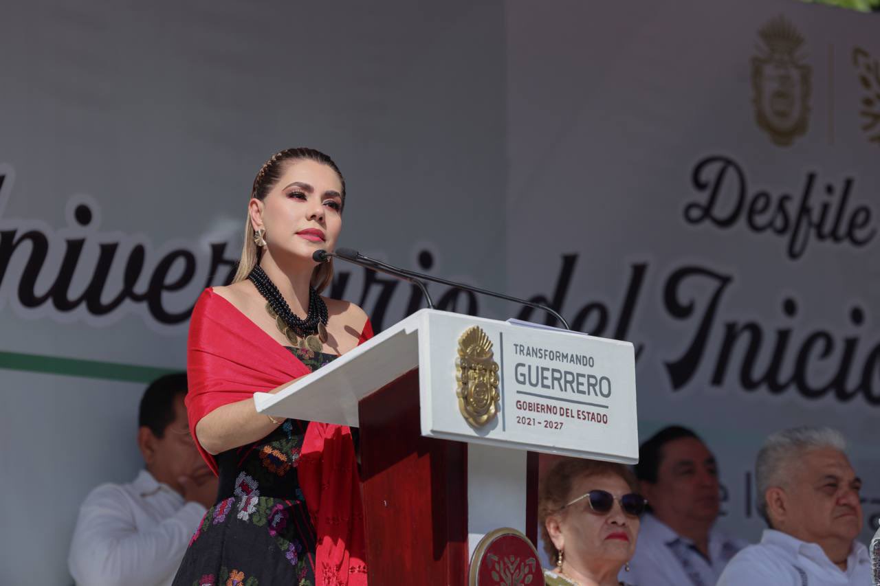 Chilpancingo conmemora el 215 Aniversario de la Independencia con desfile Cívico-Militar