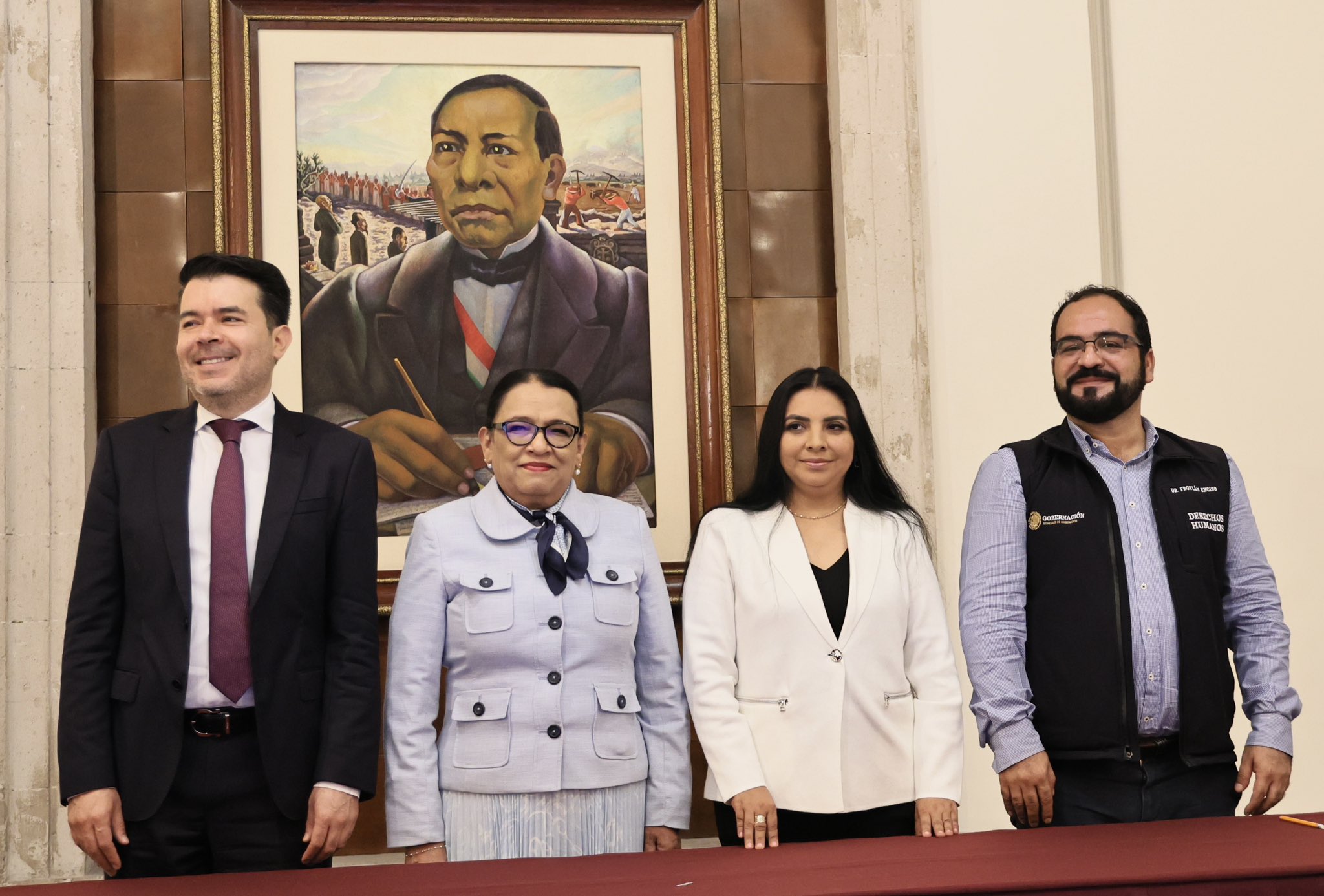 Rosa Icela Rodríguez tomó protesta a nueva titular de la Comisión Nacional