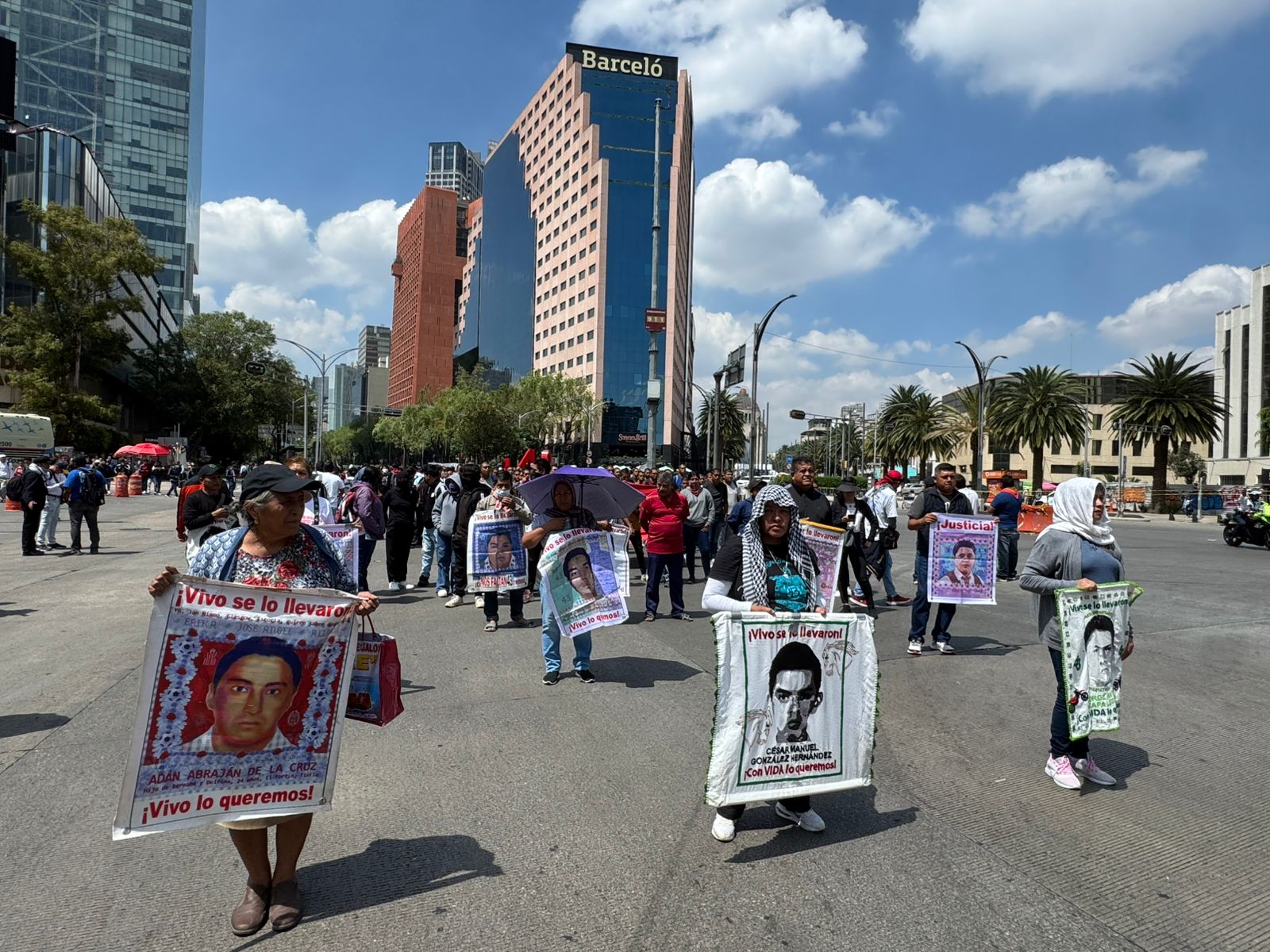 Marcha de Normalistas en CDMX: Avenidas Afectadas por Movilización por Ayotzinapa