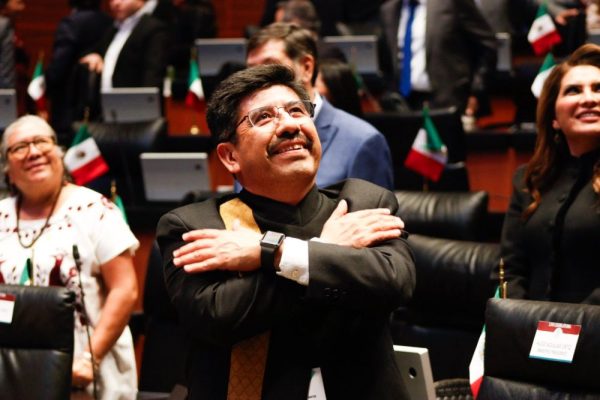 Miscelánea, salud y política
