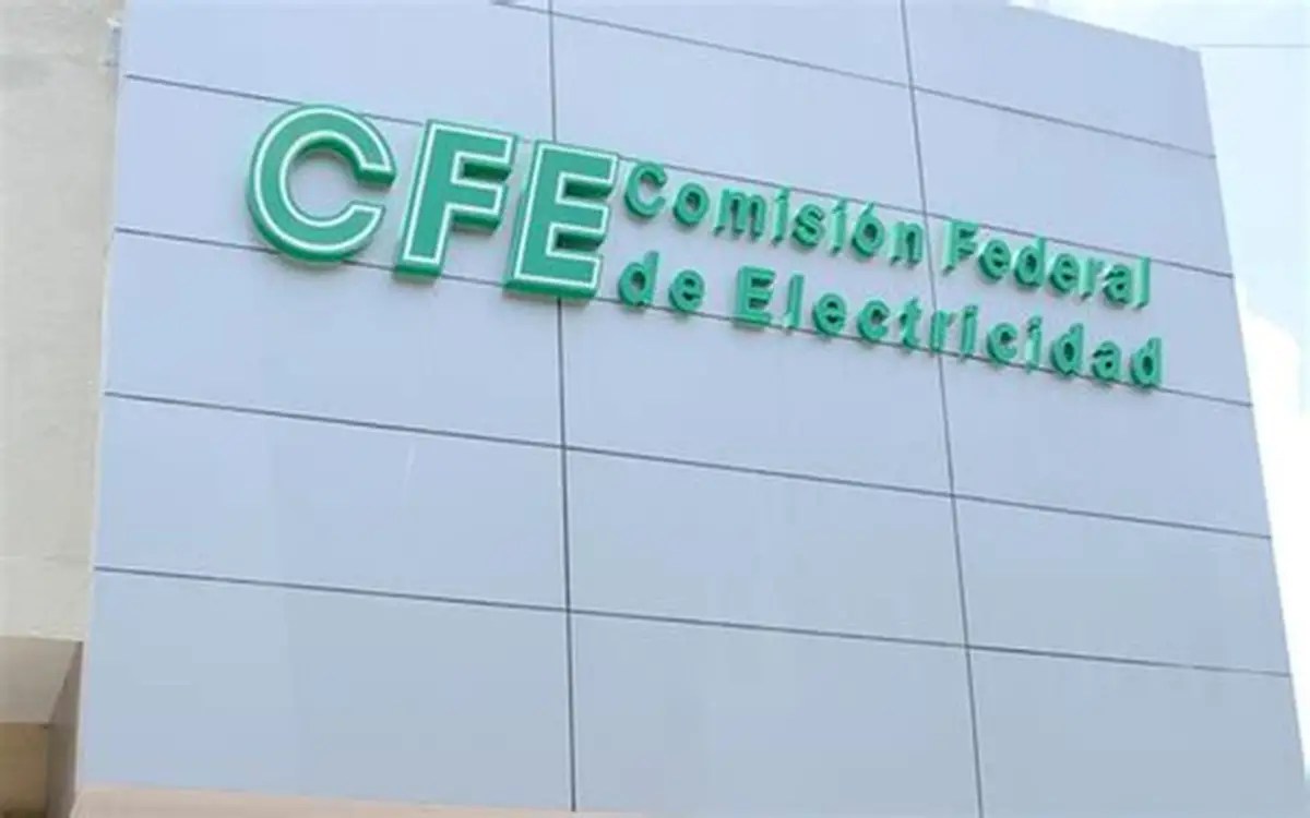 CFE refrenda su compromiso con León tras explosión; ofrece apoyo a personas afectadas