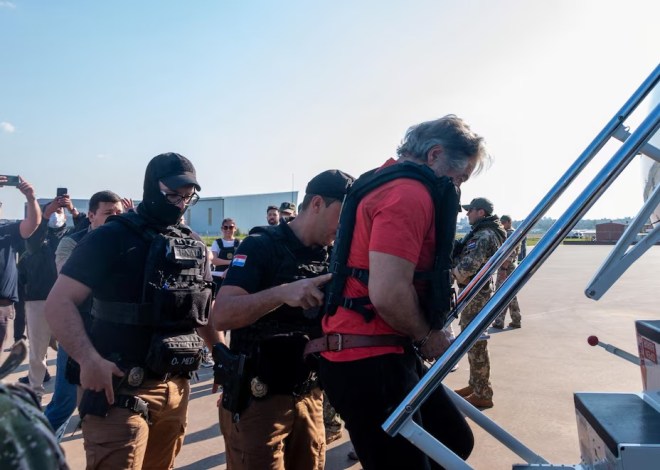 Salió Hernán Bermúdez de Colombia rumbo a México esta mañana