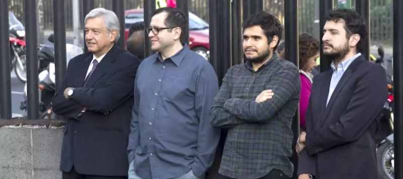 De Frente y de Perfil