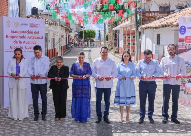 Evelyn Salgado impulsa con obras el desarrollo del Pueblo Mágico de Ixcateopan