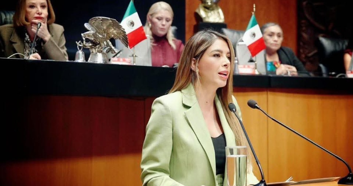 De Frente y de Perfil