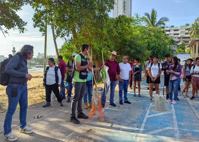 Semarnat realiza jornada de limpieza en Playa Manzanillo como parte de la Campaña Nacional de Conservación de Playas y Costas 2025-2030