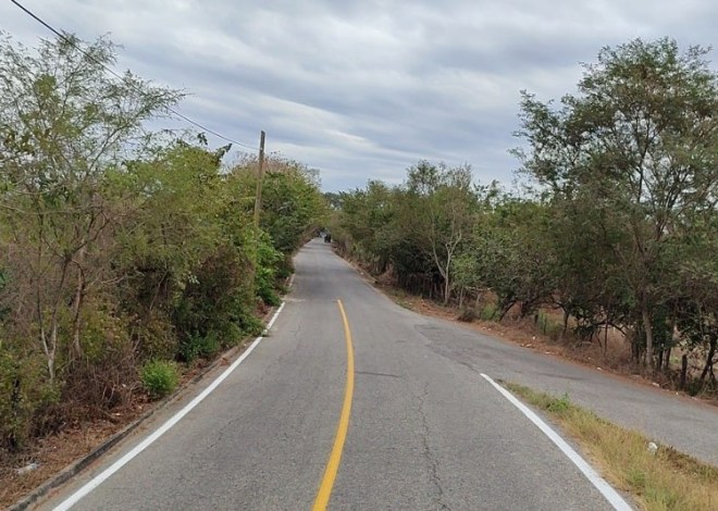 El gobierno del estado fortalece la infraestructura carretera en la Costa Chica