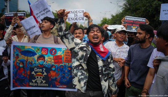 Policía en Nepal asesinó a 19 jóvenes en la protesta contra la prohibición de uso de redes sociales