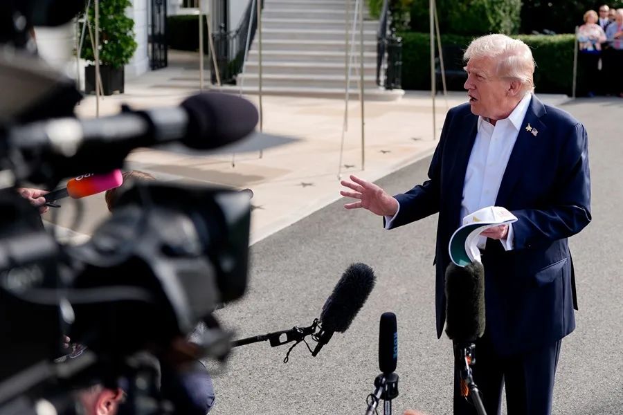 Trump amenaza con quitar partidos del Mundial 2026 a ciudades demócratas si las considera inseguras