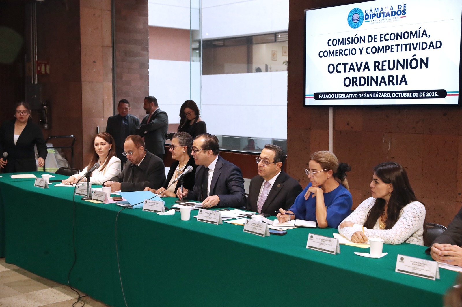 Diputados y Secretaría de Economía revisan agenda comercial y retos de competitividad