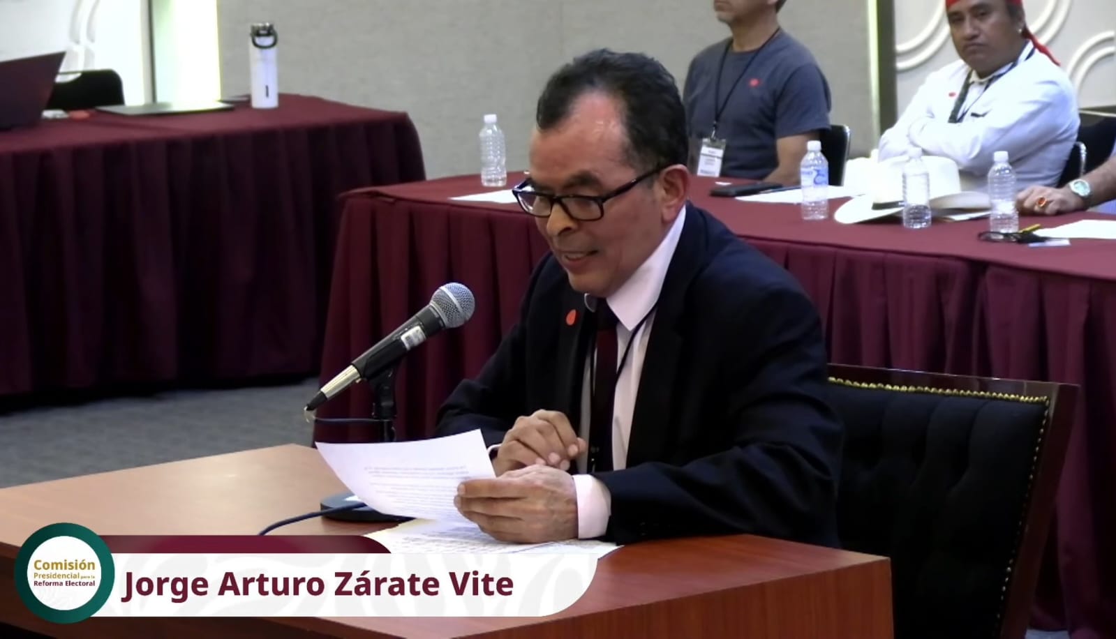 Zárate Vite defiende la preservación de los OPLES y propone reducir consejeros en el INE