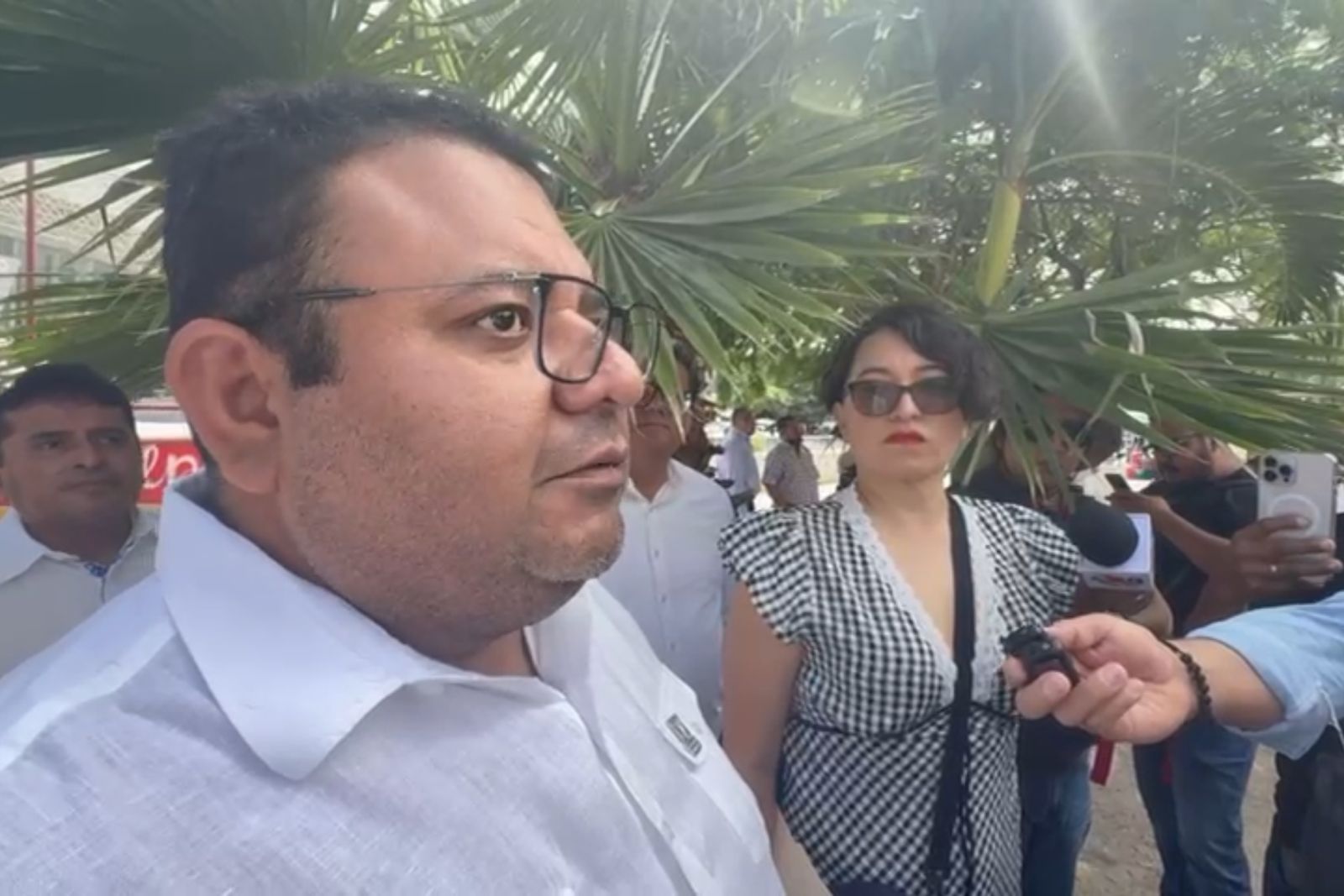 Se mantiene el diálogo con egresados normalistas de Ayotzinapa y brinda atención a jubilados y pensionados: Francisco Rodríguez