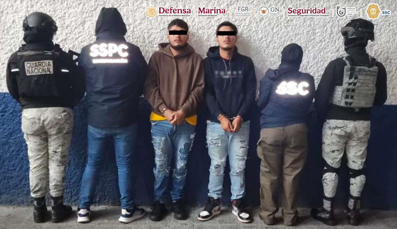 TRAS EJECUTAR DOS CATEOS EN LA CDMX, AUTORIDADES DETIENEN A DOS HOMBRES VINCULADOS CON UN GRUPO DELICTIVO