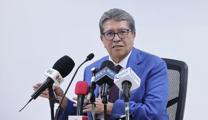 Ricardo Monreal reprueba violencia durante marcha del 2 de octubre y respalda opiniones de Zaldívar sobre Ley de Amparo