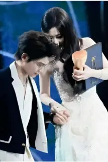 Đỉnh Lưu Si Tình Bị Đá Vẫn Lạc Quan