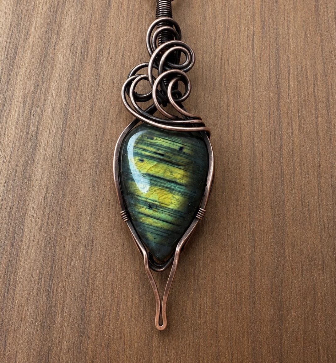 Arwen Green and Gold Labradorite
