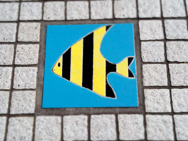 南房千倉大橋にある安西水丸さんの絵１